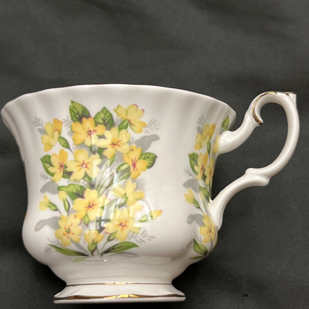 Vintage 1970’s Royal Albert Bone China “Primrose” Cup/Saucer. - Picture 7 of 11